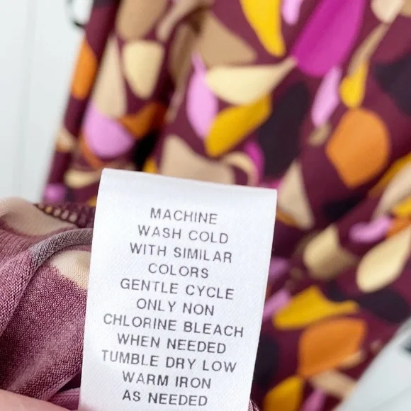 NEW Maggy London Women's Bell Sleeve Shirred Tent Dress Maroon Gold US Size 14 - Picture 12 of 12